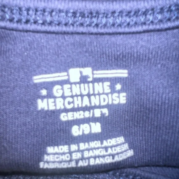 NY YANKEES Onesie 6-9 months - Picture 2 of 2